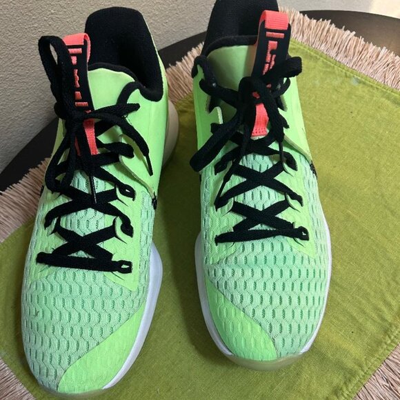 NIKE LEBRON WITNESS 5 \
